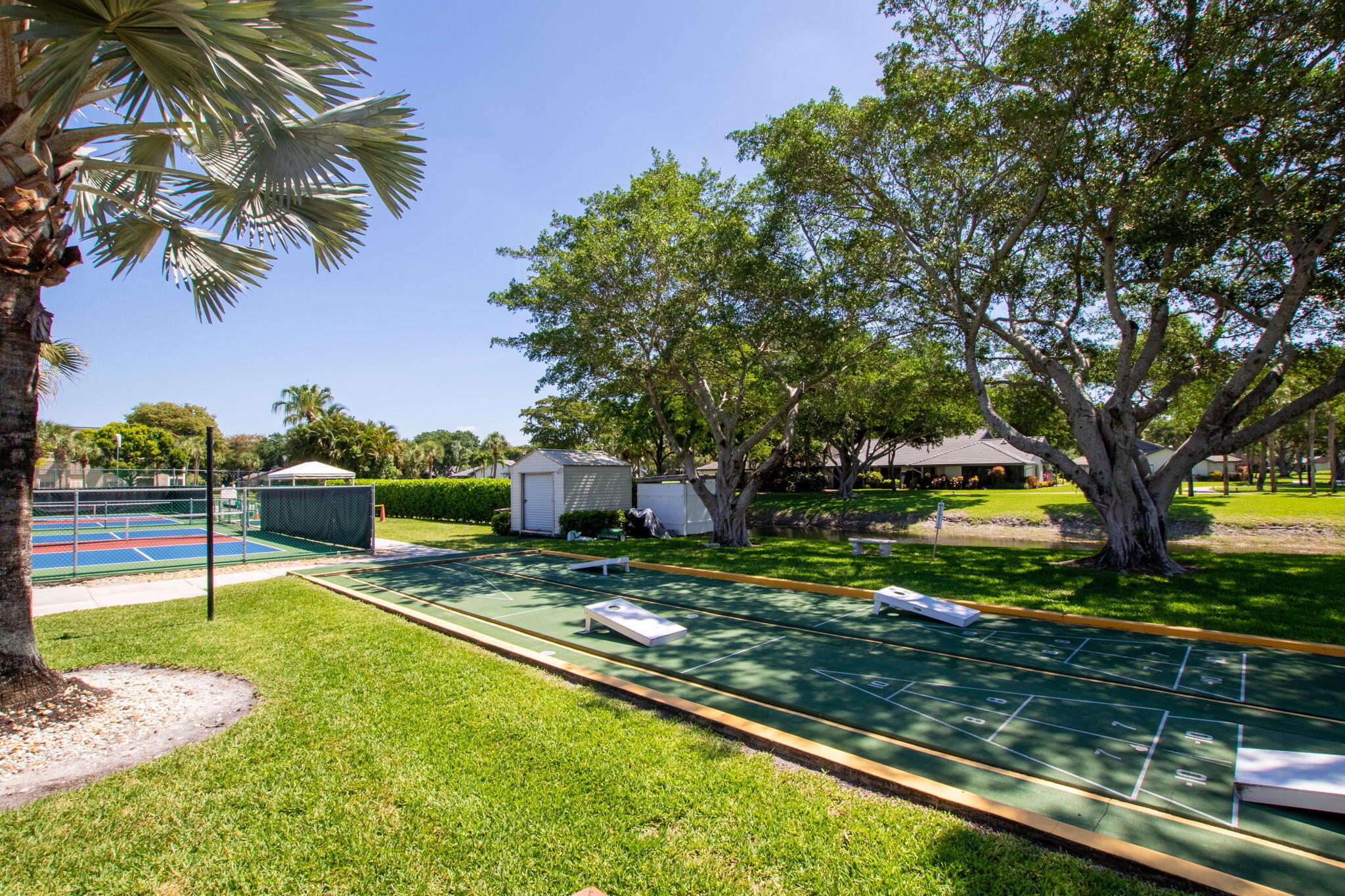 MLS# R11078453 | 5380 Cedar Lake Dr #304, Boynton Beach, FL 33437 Condo ...