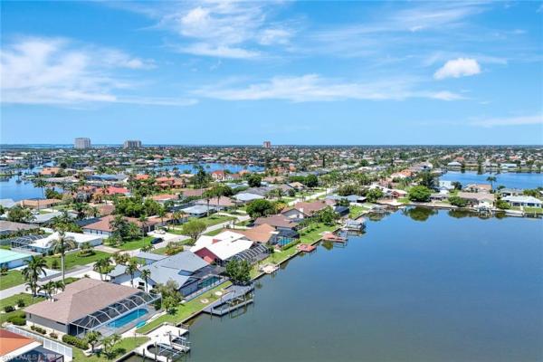 Cape Coral Residential, 421 51st Ter, Cape Coral, Florida 33914, image 3