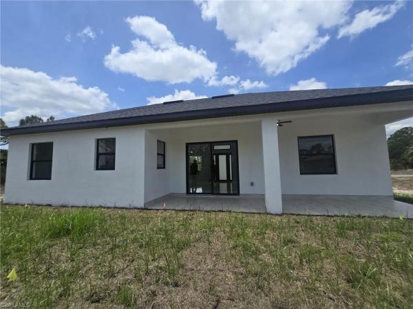 987 Edgerton, Lehigh Acres, Florida 33974, image 1