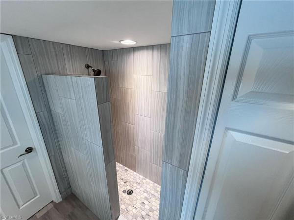 Cape Coral, 1137 19th Ter, Cape Coral, Florida 33990, image 2