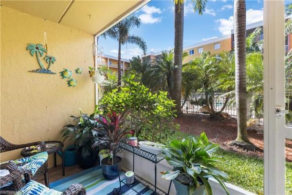 2366 ` E Mall Dr, Fort Myers, Florida 33901, image 1