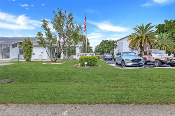 Victoria Arms, 815 Victoria Dr #207, Cape Coral, Florida 33904, image 2