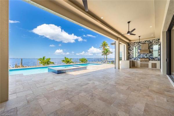 Cape Coral, 1024 Dolphin Dr, Cape Coral, Florida 33904, image 3