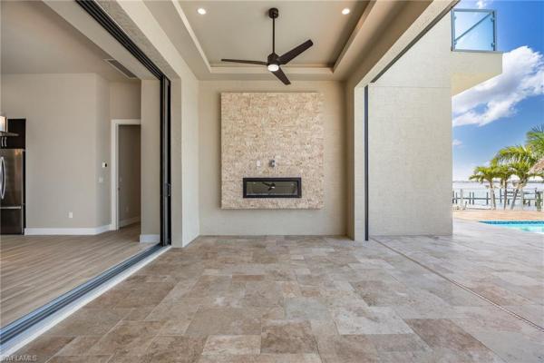 Cape Coral, 1024 Dolphin Dr, Cape Coral, Florida 33904, image 2