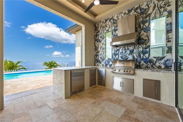 Cape Coral, 1024 Dolphin Dr, Cape Coral, Florida 33904, image 1