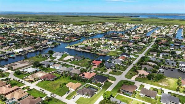 Cape Coral, 3929 26th Ave, Cape Coral, Florida 33914, image 1
