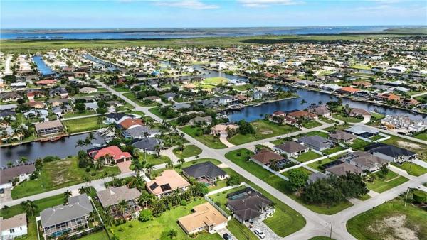 Cape Coral, 3929 26th Ave, Cape Coral, Florida 33914, image 1