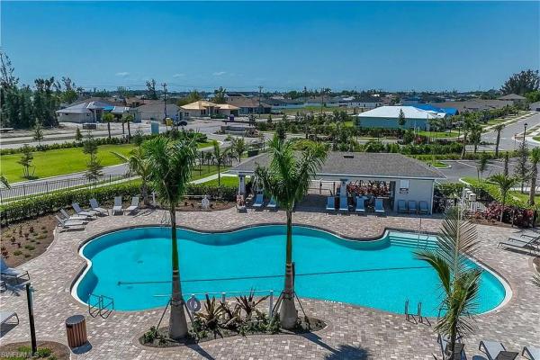 Stonewater, 422 Spring Hill Lake Loop, Cape Coral, Florida 33993, image 1