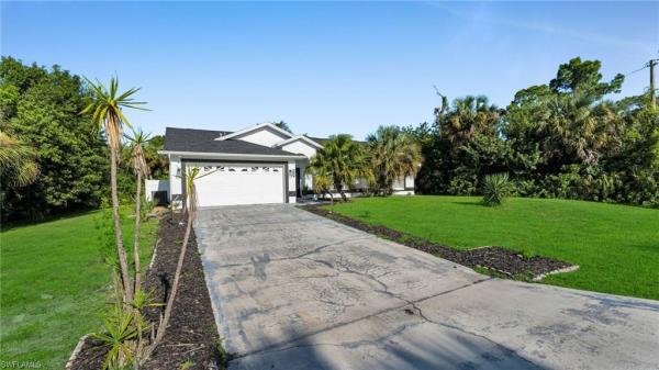 517 Palmetto Ave, Lehigh Acres, Florida 33972, image 1