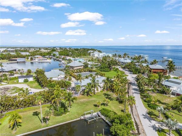 7711 Bocilla Ln, Bokeelia, Florida 33922, image 1
