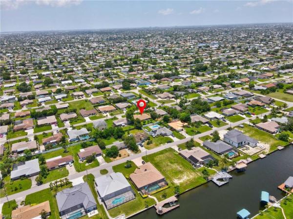 Cape Coral Residential, 1407 17th Ter, Cape Coral, Florida 33990, image 2