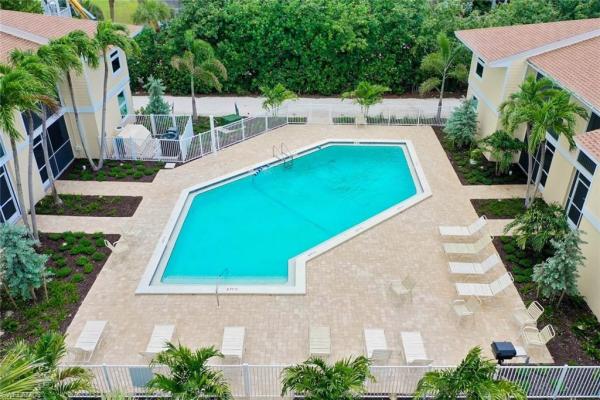 Villa Sanibel, 2321 Gulf Dr #1B, Sanibel, Florida 33957, image 3