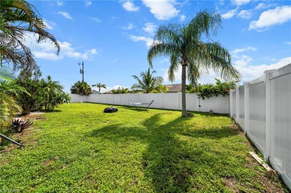 Cape Coral Residential, 2019 9th Pl, Cape Coral, Florida 33909, image 2