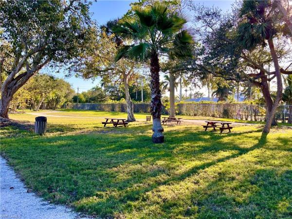 Isles Of Caloosa Yacht & Racquet Club, 9615 Halyards Ct #22, Fort Myers, Florida 33919, image 2