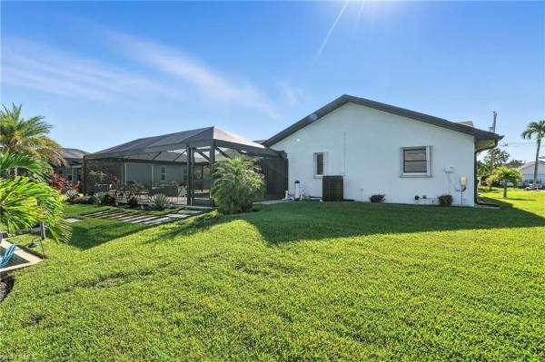 Cape Coral Residential, 402 8th Pl, Cape Coral, Florida 33990, image 2