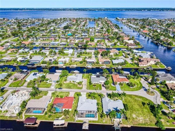 Cape Coral Residential, 3514 17th Pl, Cape Coral, Florida 33904, image 3