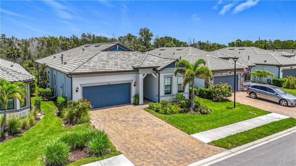 2126 Yellowfin Cir, Naples, Florida 34114, image 1