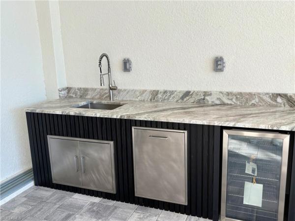 Cape Coral, 2129 W Cape Coral Pkwy, Cape Coral, Florida 33914, image 2