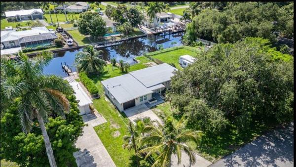 Russell Park, 203 Kingston Dr, Fort Myers, Florida 33905, image 2