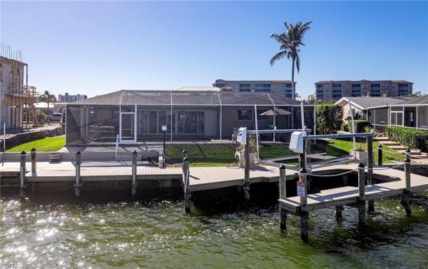 Fairview Isles, 49 Fairview Blvd, Fort Myers Beach, Florida 33931, image 1
