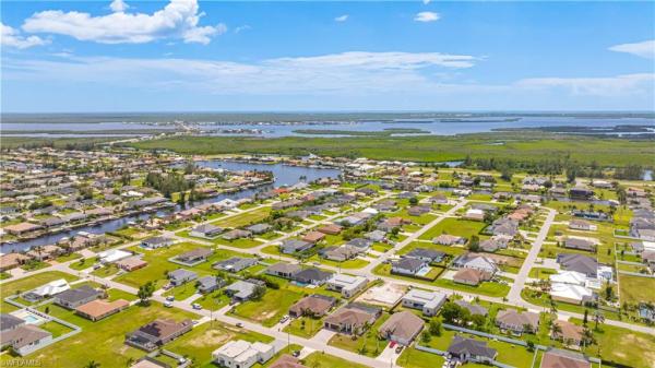 Cape Coral, 110 37th Ave, Cape Coral, Florida 33991, image 1