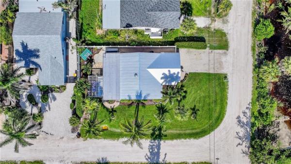 Sanibel Highlands, 1657 Atlanta Plaza Dr, Sanibel, Florida 33957, image 2