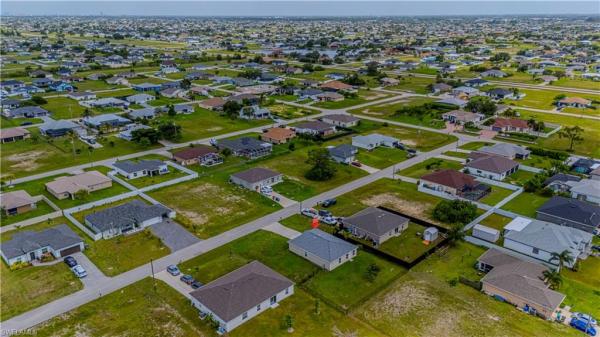 Cape Coral, 1720 11th Pl, Cape Coral, Florida 33993, image 1