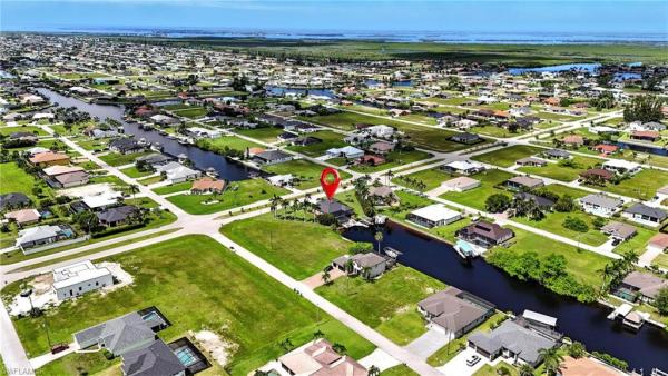 Cape Coral Residential, 3605 Yucatan Pkwy, Cape Coral, Florida 33993, image 3