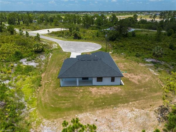 Lehigh Acres, 646 E Camilla St, Lehigh Acres, Florida 33974, image 2