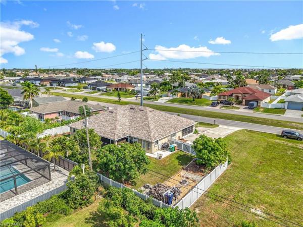 Cape Coral Residential, 607 W Tropicana Pkwy, Cape Coral, Florida 33993, image 3