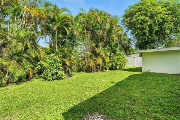 Casamada, 1250 Kasamada Dr, Fort Myers, Florida 33919, image 1