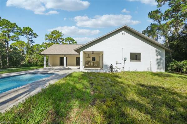 Riverdale Ranches, 4322 Skates Cir, Fort Myers, Florida 33905, image 1