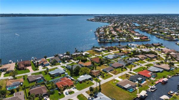 Cape Coral, 2236 27th St, Cape Coral, Florida 33904, image 1