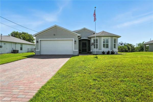 Lehigh Acres Residential, 806 Champion Ave, Lehigh Acres, Florida 33971, image 1