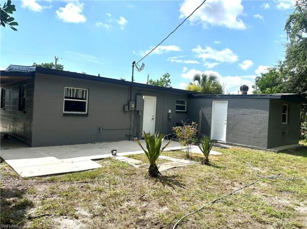 Tropic Isles, 934 Orange Blossom Ln, North Fort Myers, Florida 33903, image 2