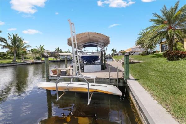 Cape Coral Residential, 413 39th Ave, Cape Coral, Florida 33993, image 2