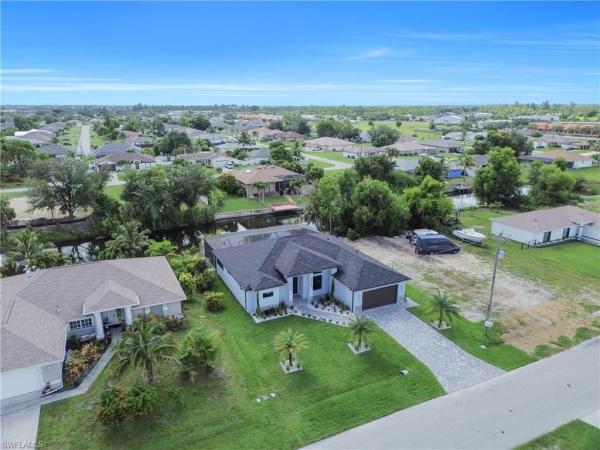 Cape Coral Residential, 122 5th Ave, Cape Coral, Florida 33990, image 2