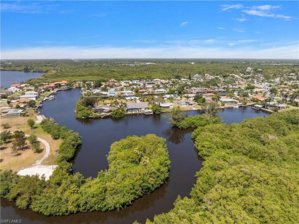 Yacht Club Colony, 2215 Channel Way, North Fort Myers, Florida 33917, image 2