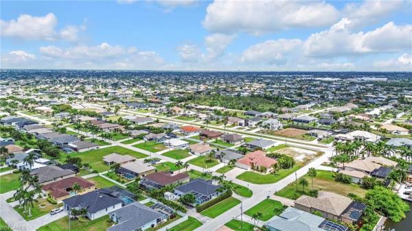 Cape Coral Residential, 2711 27th St, Cape Coral, Florida 33914, image 2