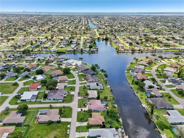 Cape Coral Residential, 430 20th St, Cape Coral, Florida 33990, image 2