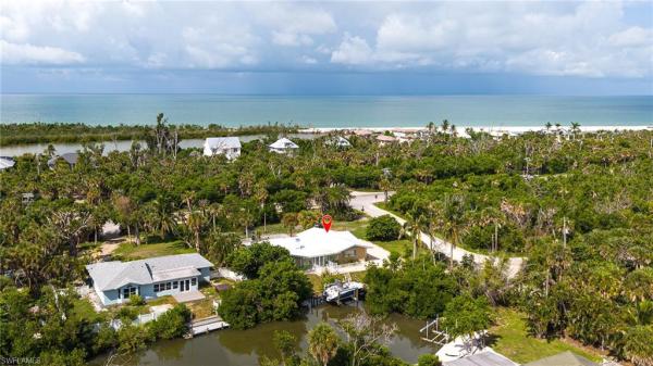 Castaway Estates, 5885 Pine Tree Dr, Sanibel, Florida 33957, image 1