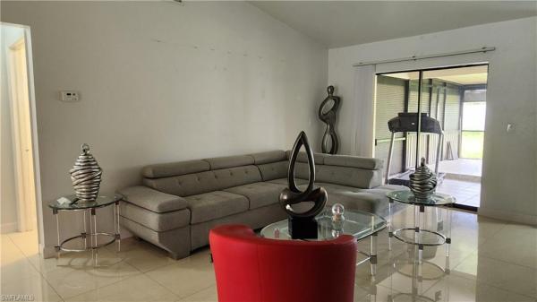 Cape Coral, 122 21st St, Cape Coral, Florida 33991, image 1