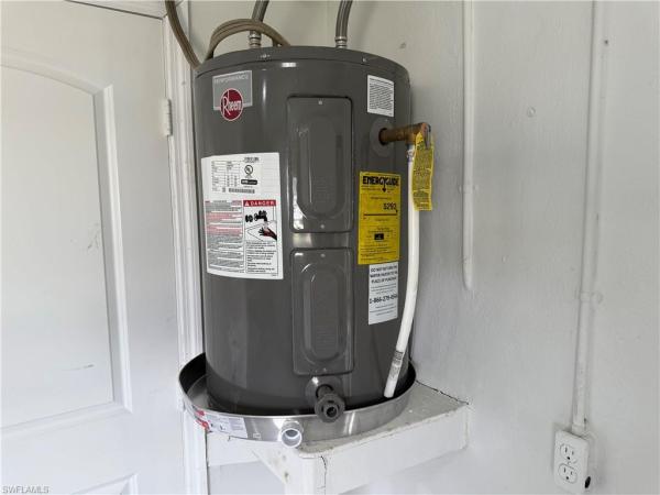 North Fort Myers No HOA, 16 W Glenmont Dr, North Fort Myers, Florida 33917, image 1