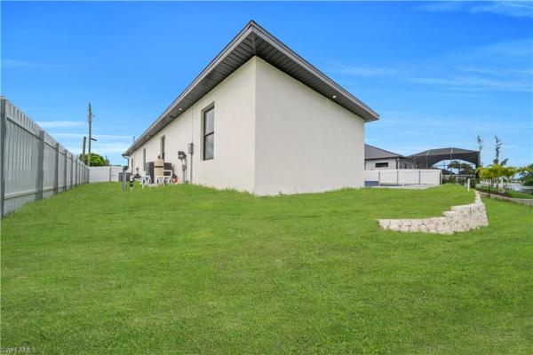 Cape Coral, 706 28th St, Cape Coral, Florida 33914, image 1