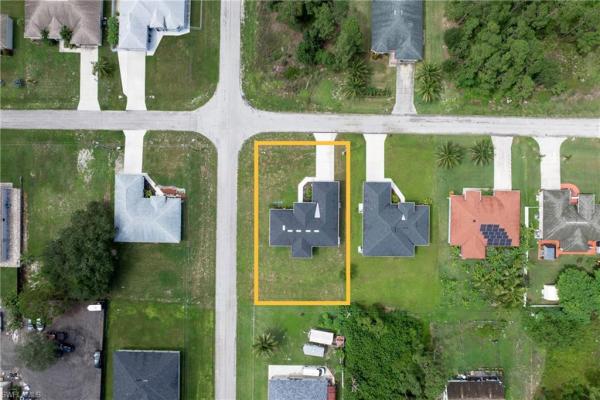Lehigh Acres Residential, 3915 SW 27th St, Lehigh Acres, Florida 33976, image 1