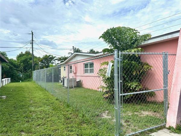 Fort Myers Residential, 2400 Hunter Ter, Fort Myers, Florida 33901, image 1