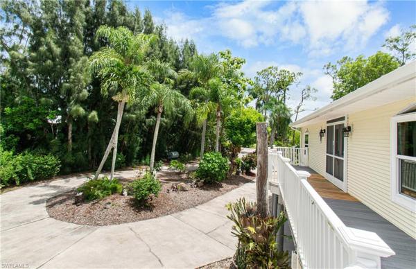 Briarcliff, 15560 Pebble Ln, Fort Myers, Florida 33912, image 2