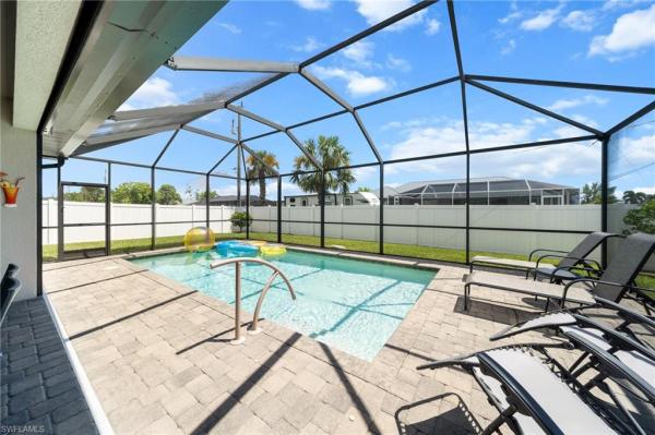 Cape Coral Residential, 1016 33rd Ter, Cape Coral, Florida 33914, image 2