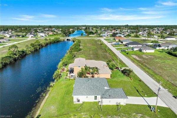 Cape Coral, 2224 25th Ter, Cape Coral, Florida 33993, image 2