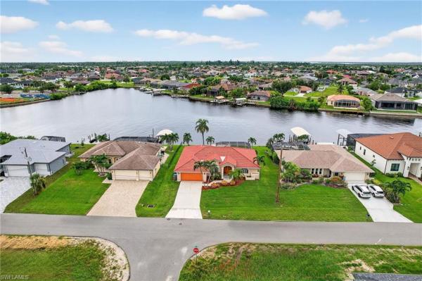 Cape Coral Residential, 3318 2nd St, Cape Coral, Florida 33991, image 3